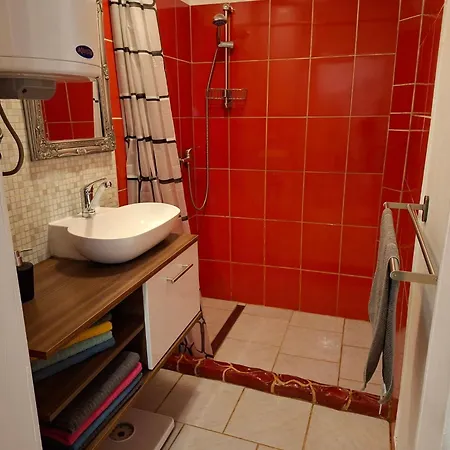 Apartment Apartmentdonaustrand By Interhome Leiben